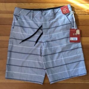 Men’s Mossimo Hybrid Short.